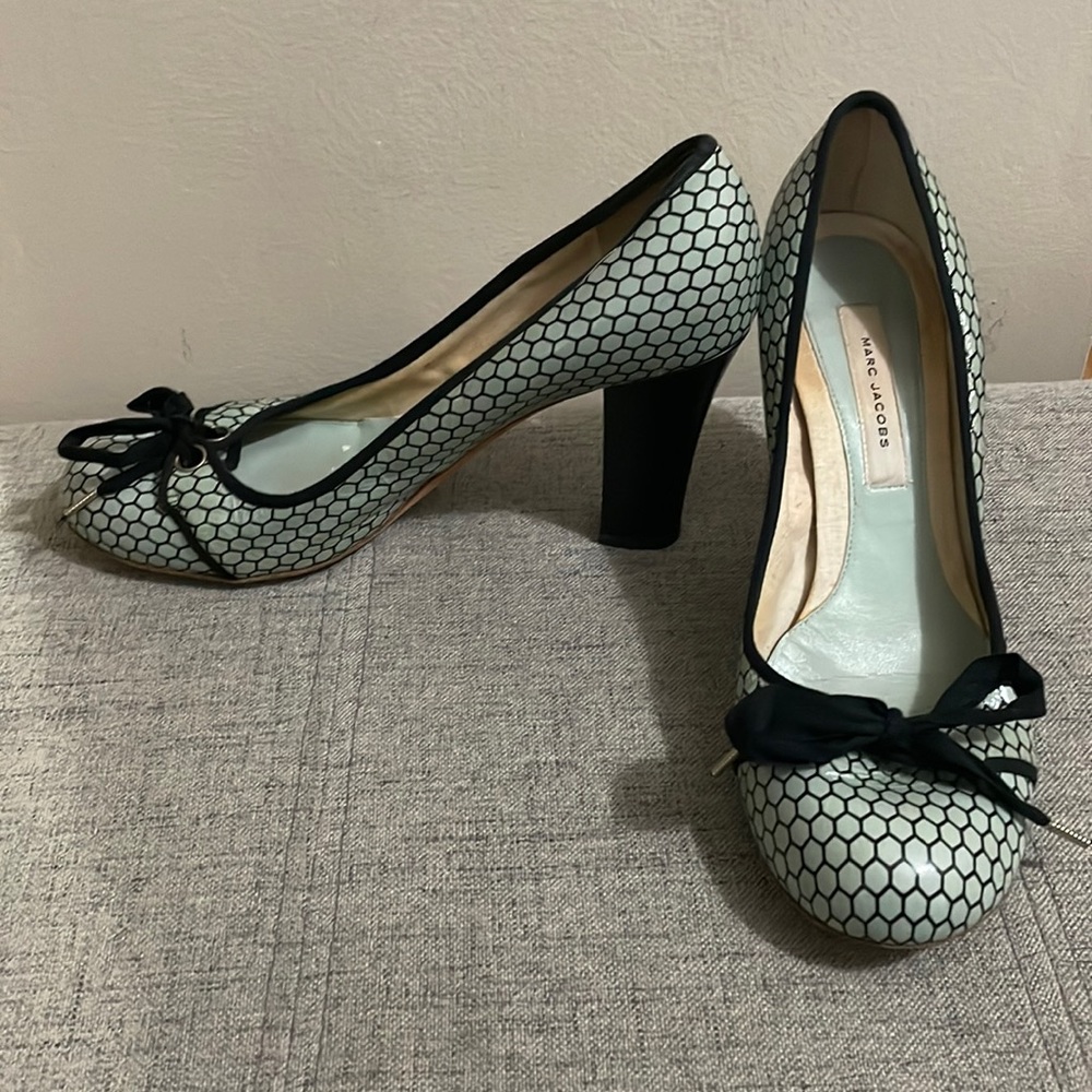 Vintage Marc Jacobs Fishnet heels. 9.5